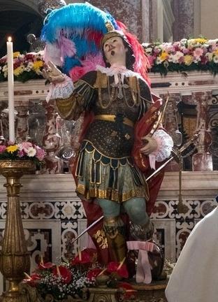 Le tre statue del Santo simboli di devozione dei cagliaritani 