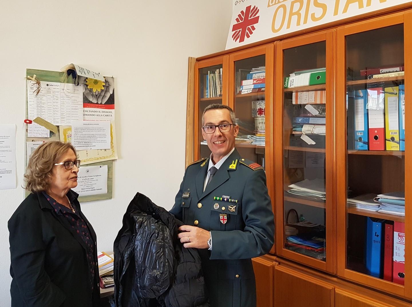Abiti “taroccati” donati alla Caritas 