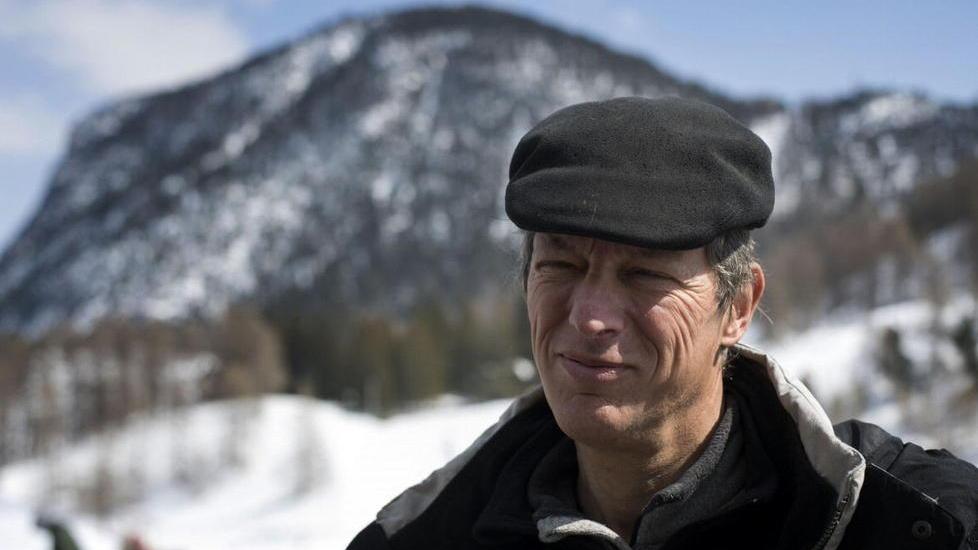 Benoit Ducos, la guida alpina indagata per aver soccorso un migrante