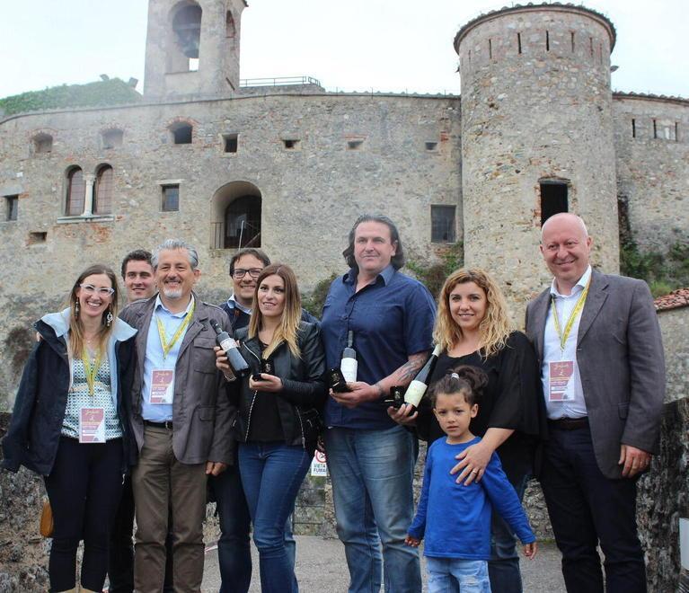La carica dei 6.500 Spino Fiorito conquista i giovani 