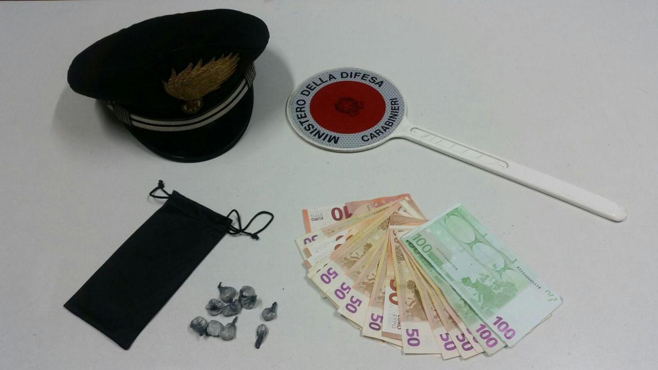Spacciava cocaina, 37enne arrestato dai carabinieri