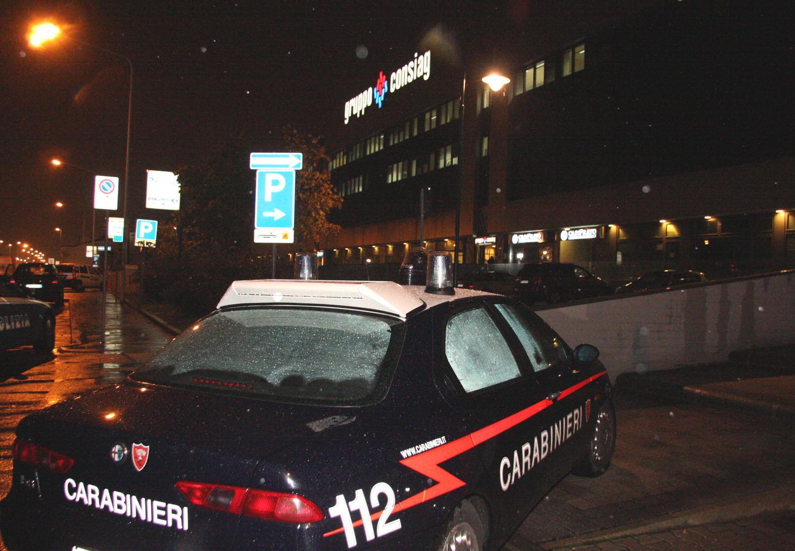 Una pattuglia dei carabinieri (foto d'archivio)