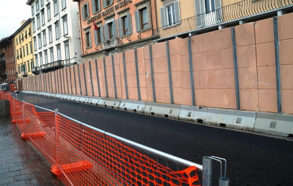 Da domani scatta la Ztl notturna sui lungarni 