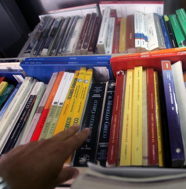 Libri e materiale scolastico: aperto il bando per il bonus