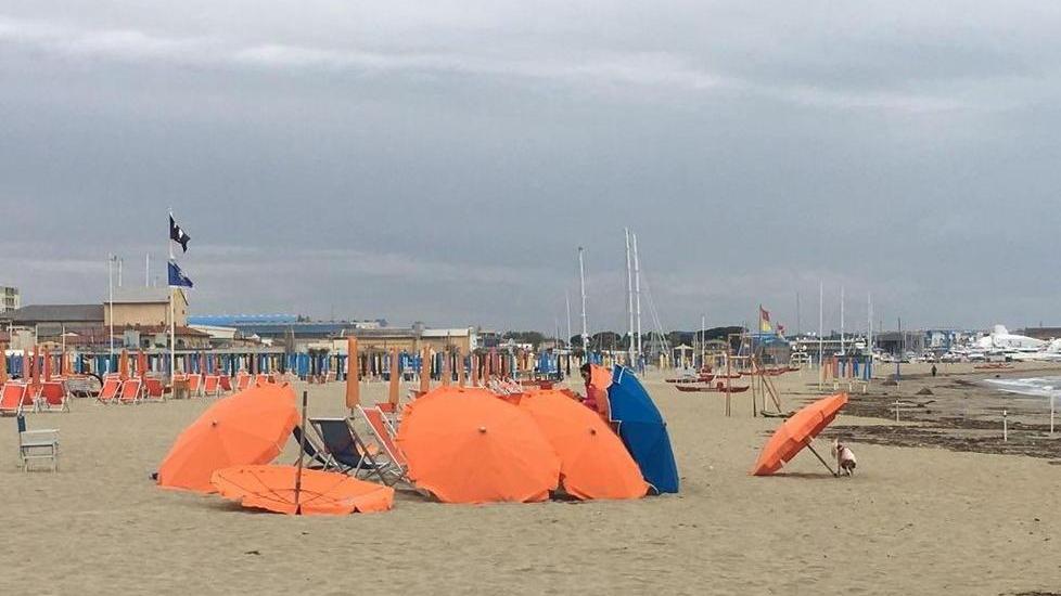 Ancora vandalismi sulla spiaggia