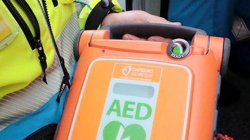 «Che fine ha fatto il defibrillatore?»