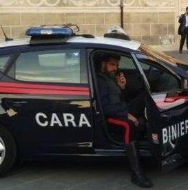 Fugge in Mini a 200 all’ora per scappare ai carabinieri 