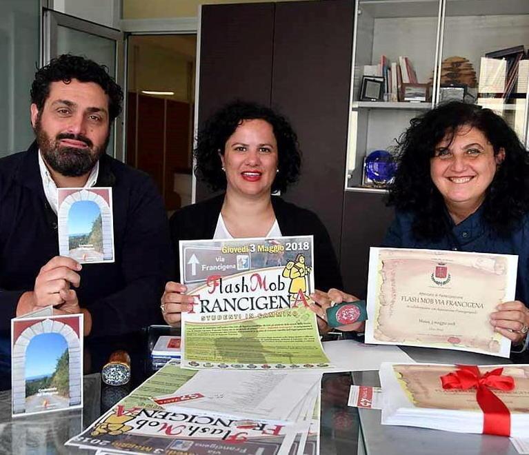 Un flash mob sulla via Francigena 