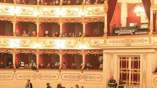 Il quintetto sul palco stasera alle 20.30