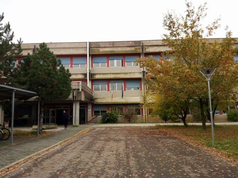 Finale, spray urticante in classe: denunciato studente 