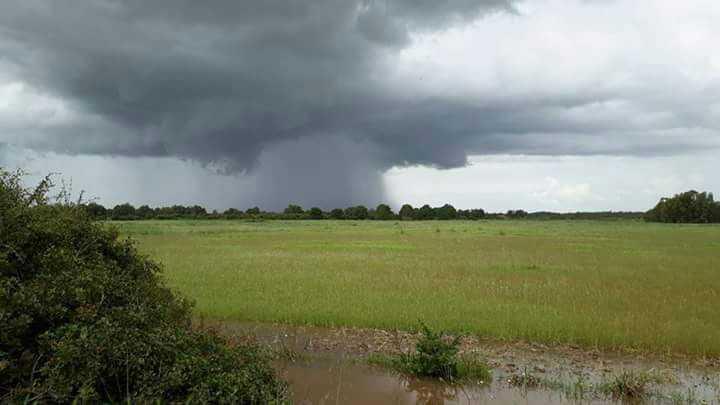 La furia del nubifragio vicino a Arcidano: la foto è stata postata dal sindaco Cera