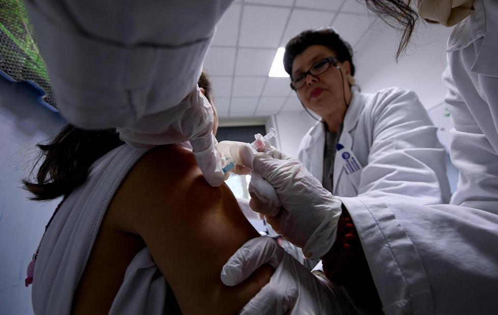 Una vaccinazione (foto d’archivio)