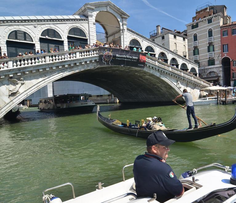 La rintracciano a Venezia grazie ad una telefonata 