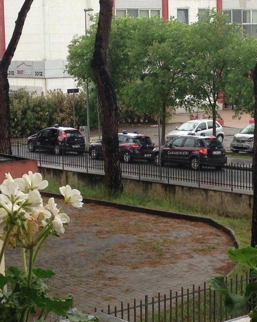 Spaccia vicino alle scuole, sorpreso dai carabinieri