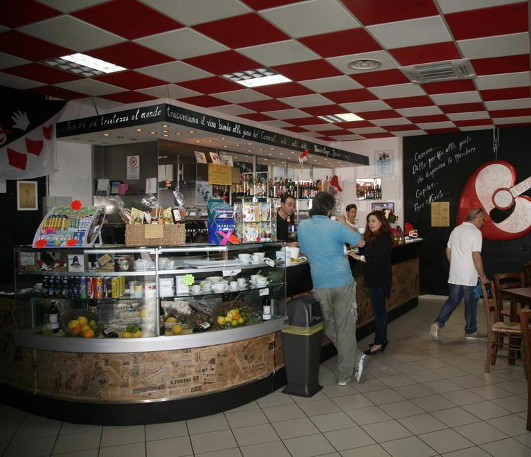L'interno del bar della Cittadella del Carnevale (foto d'archivio)