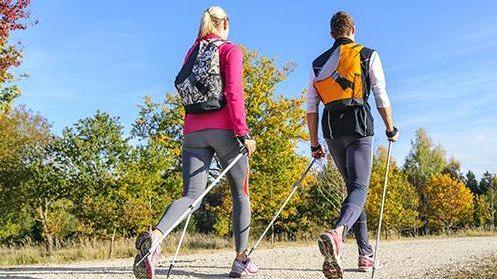 Nordic walking per adulti e bambini domani nel parco