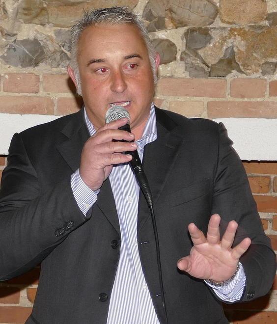  Cinelli e Tei, scintille su Facebook 
