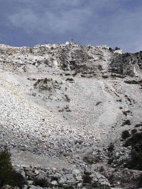 Legambiente: stop alle discariche in cava 