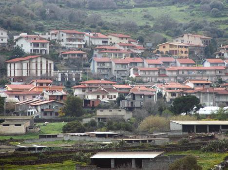 Pedinava bambine di 10 anni, a processo 