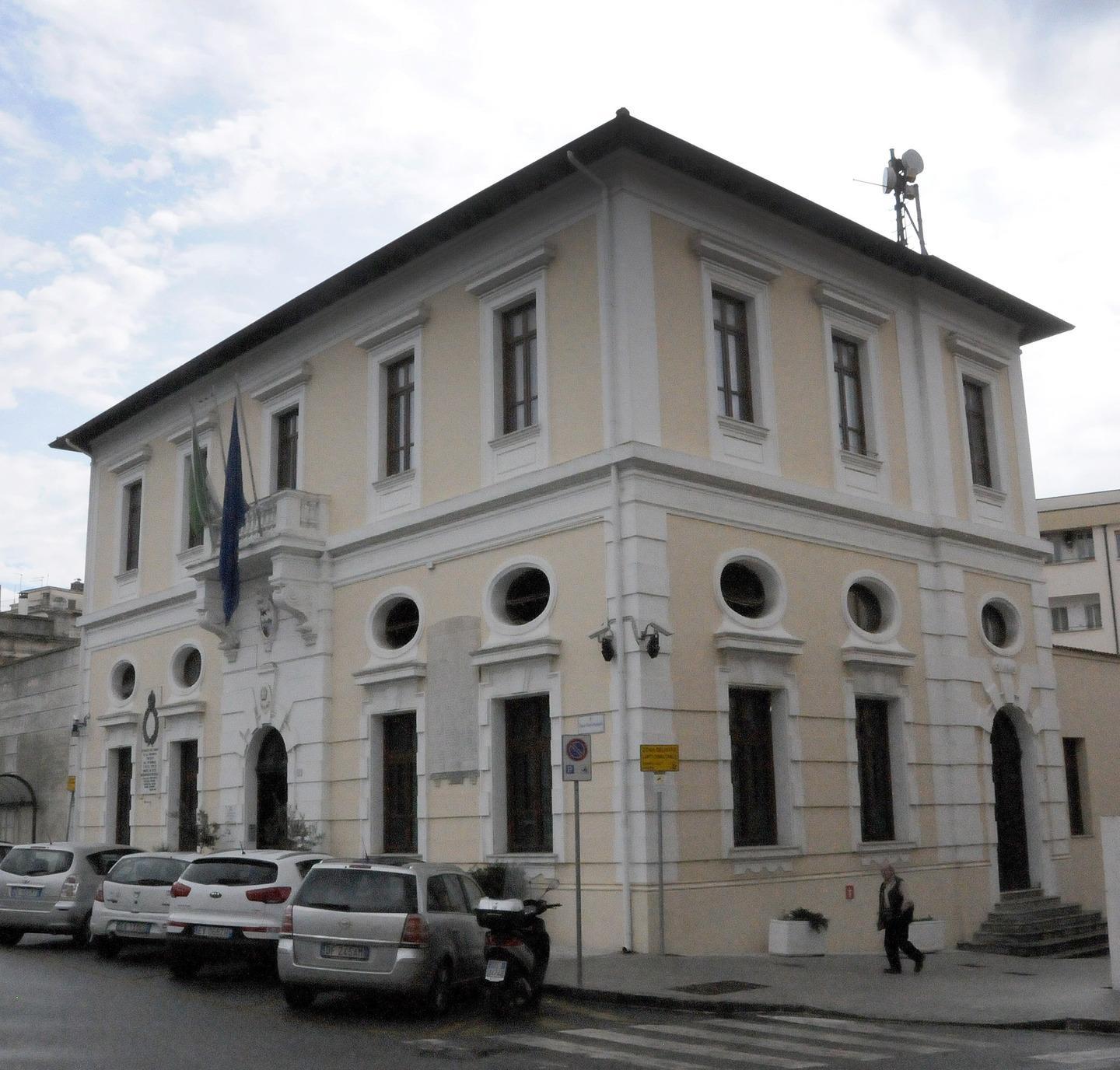 Dichiara “zero” ma incassa 1,3 milioni 