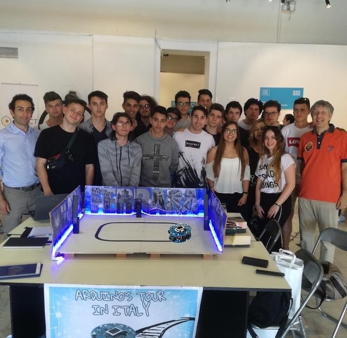 Studenti ferraresi ad Atene per presentare il loro robot