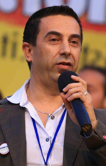 «Iren, perché non fate decidere i cittadini?» 