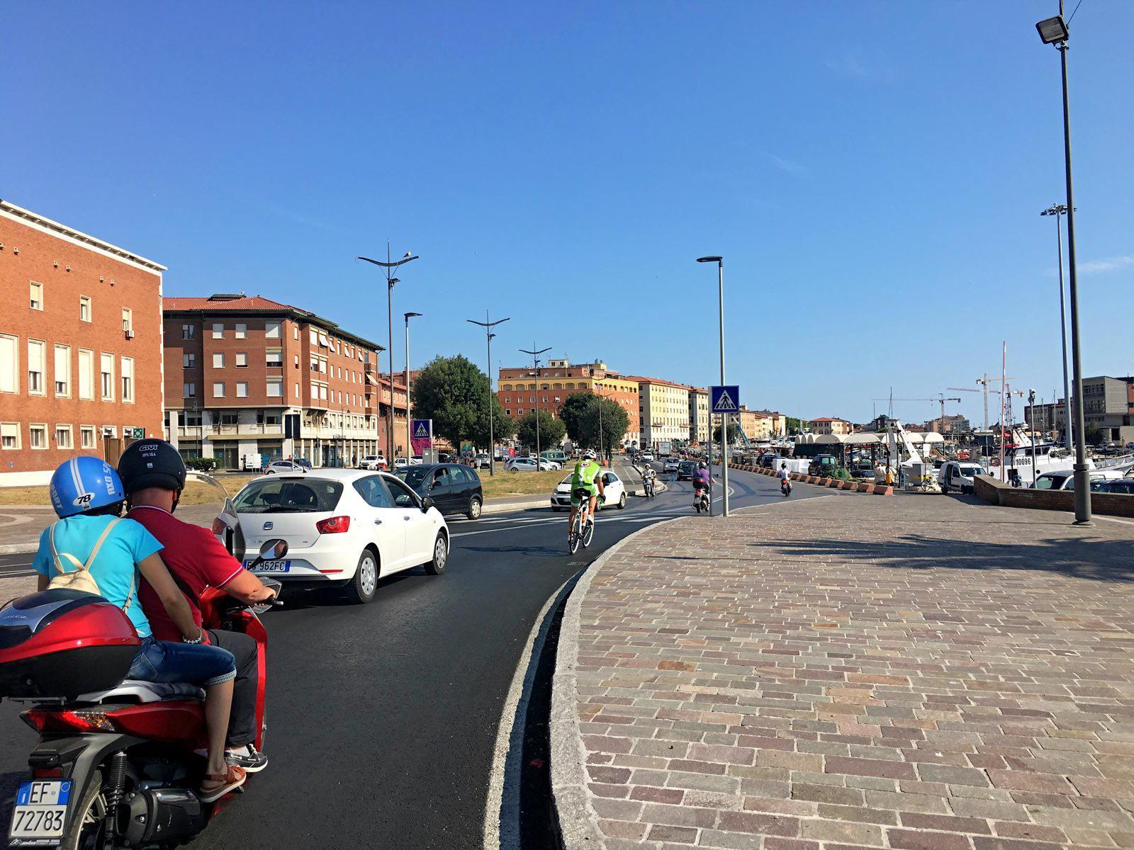 Piazza del Pamiglione, via alla riasfaltatura: lavori in notturna