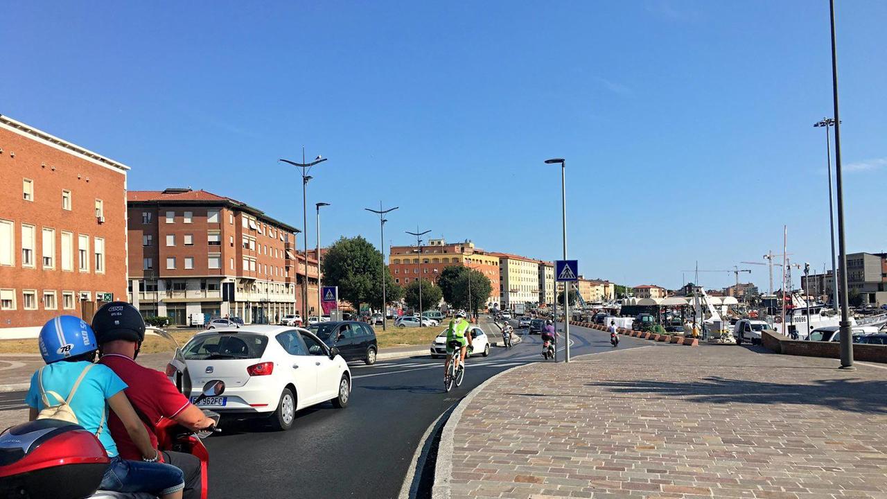 Piazza del Pamiglione, via alla riasfaltatura: lavori in notturna