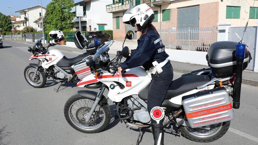 Un’agente della polizia municipale dell’Unione (Foto Agenzia Carlo Sestini)