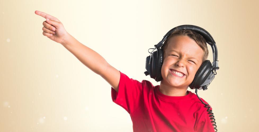“On Air”, adesso tocca a te La radio dà fiato alle scuole modenesi