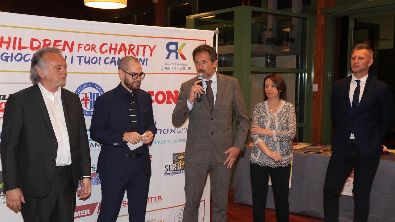 Raccolti 8.500 euro nell'asta dell'associazione di Kaukenas