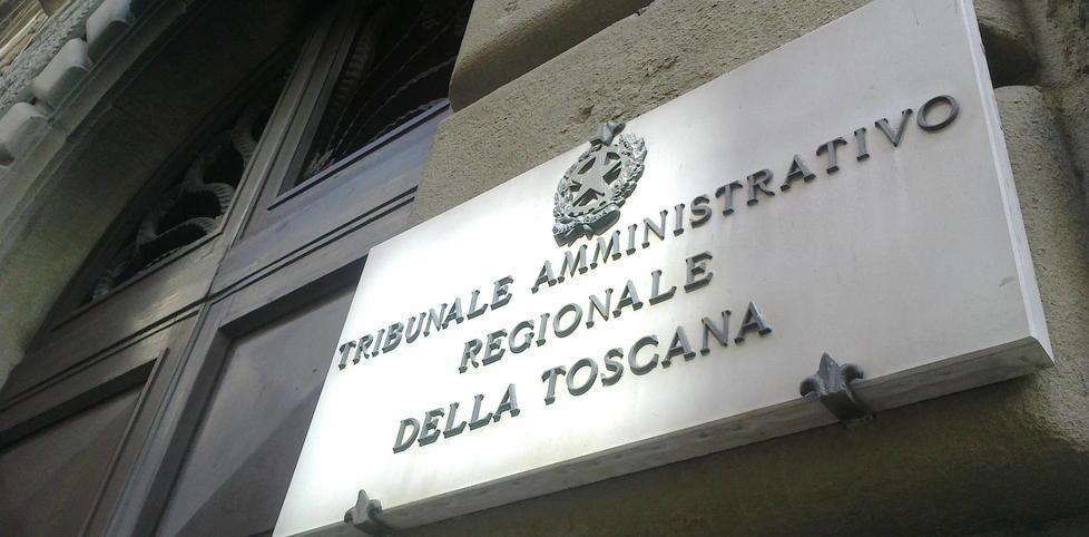 Gli agenti non lo trovano Perde il diritto alla casa 