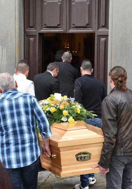 In centinaia a Gello per l’ultimo saluto ad Aldo e Gabriella 