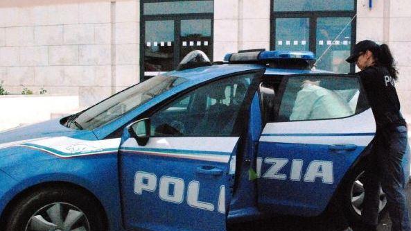 Aggredisce il controllore sul treno e lo ferisce