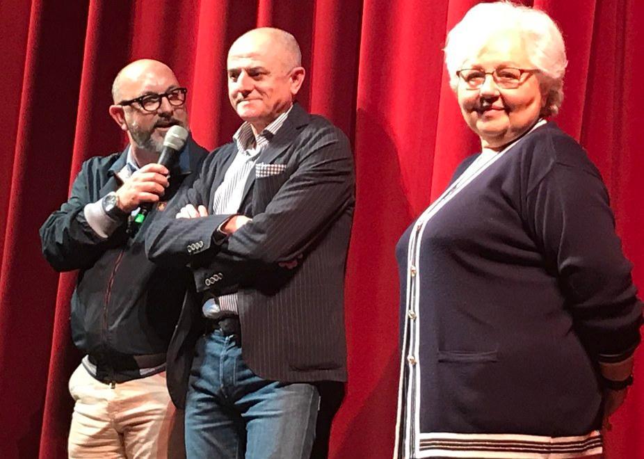 A teatro va in scena la beneficenza