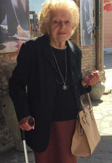 Il reddito sale un po’ La nonna di 87 anni deve lasciare l’alloggio