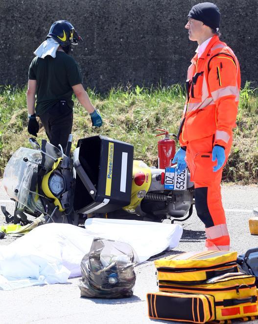 Portalettere supplente tampona e muore 
