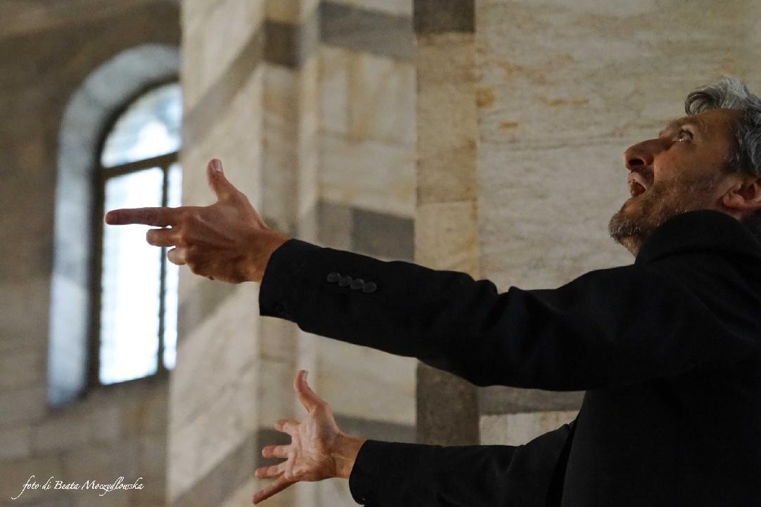 Luca Stornello, direttore del Coro Del Corona (foto Beata Moczydlowska)
