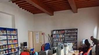 Nuovi pc per la mediateca della Fucini