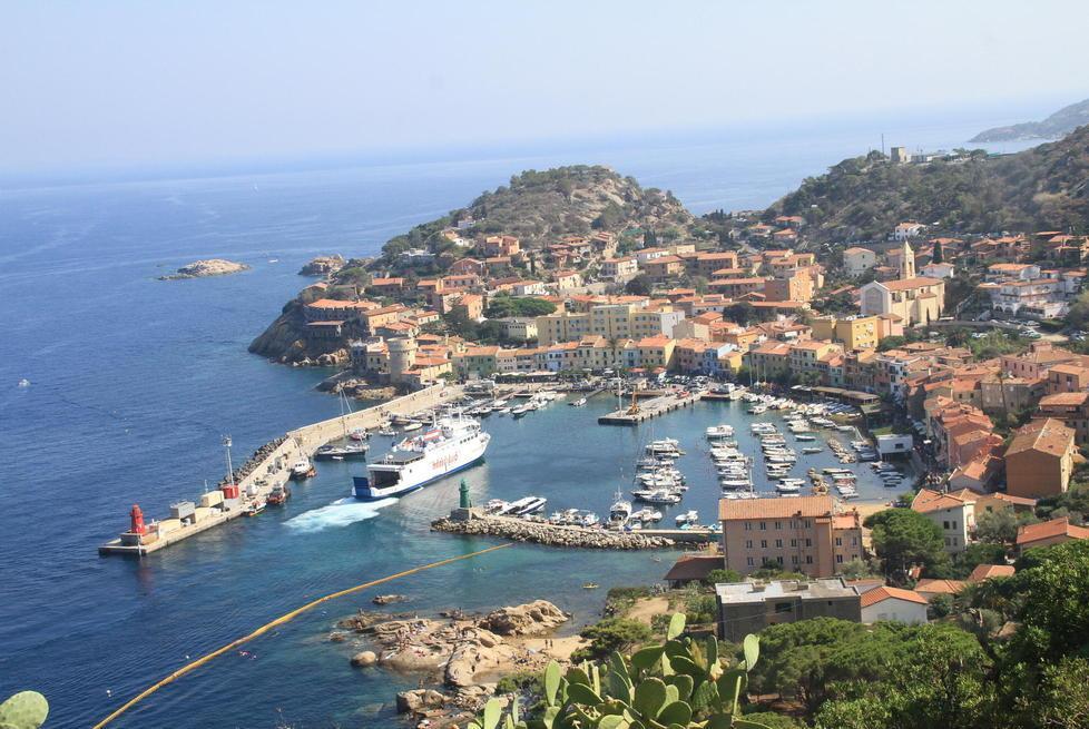 Giglio e Santo Stefano Dalla Regione soldi per i porti