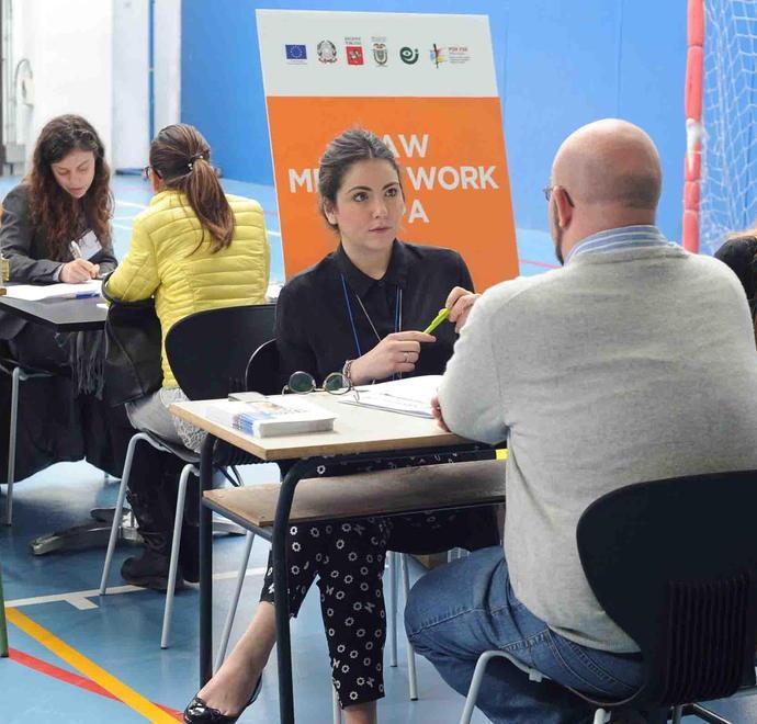 «A giugno la prima mensilità per chi è in regola con i colloqui»