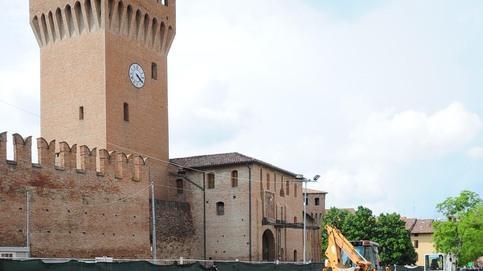 Dalla piazza riaffiora la vecchia Formigine