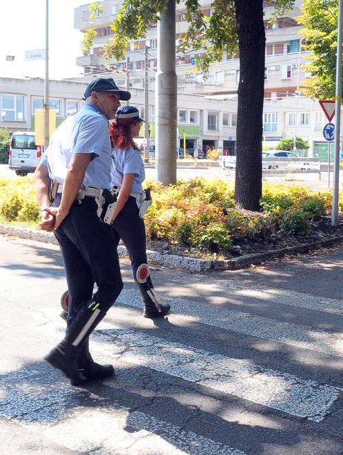 Viale Gramsci, un presidio fisso dei vigili 