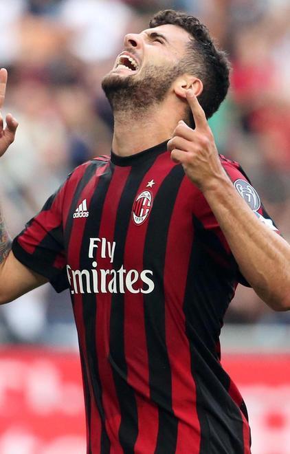 Il Milan cala il poker, il Verona è in B 