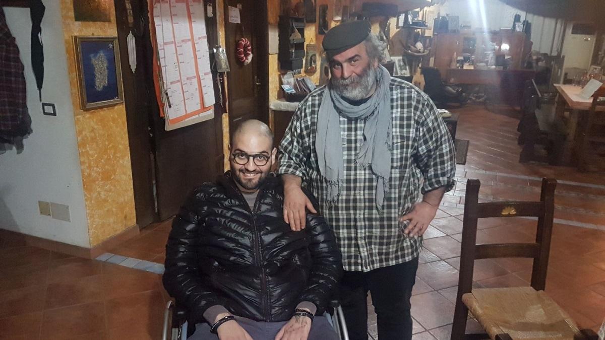 Lo chef Paolo Palumbo e Gigi Sanna, cantante-allevatore in prima linea nell'iniziativa