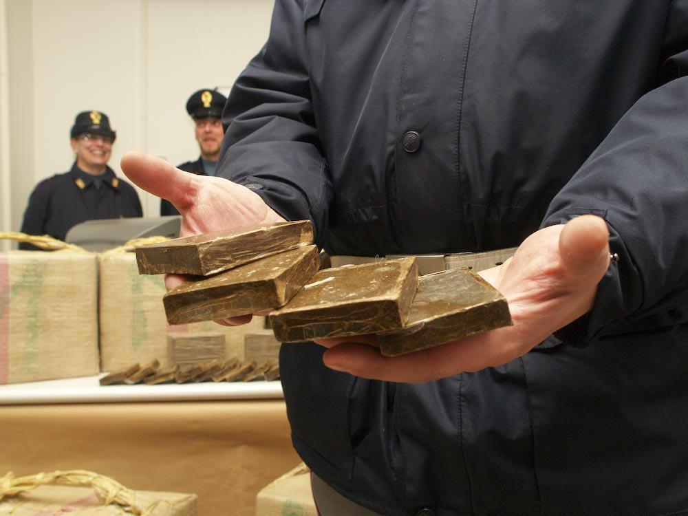 Un sequestro di hashish (archivio)