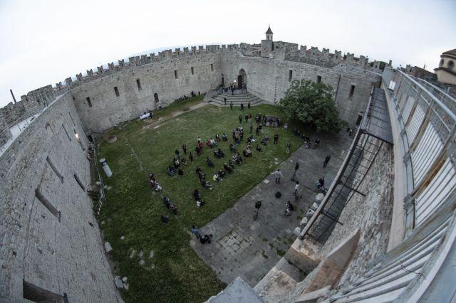 Una bella immagine del Castello dell'Imperatore durante Mediterraneo Downtown