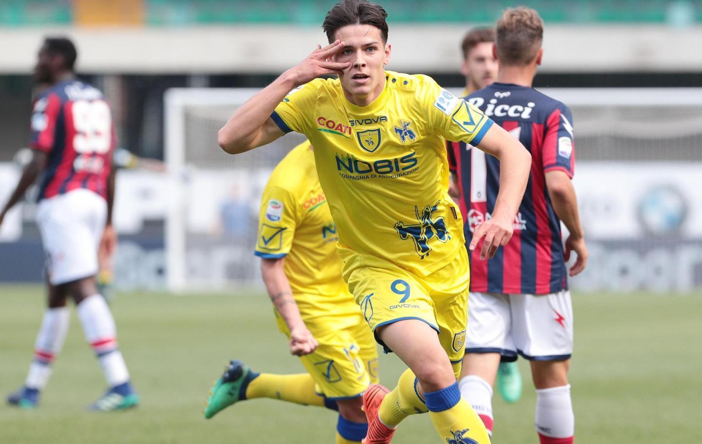 Chievo, punti per la salvezza. Crotone nei guai 