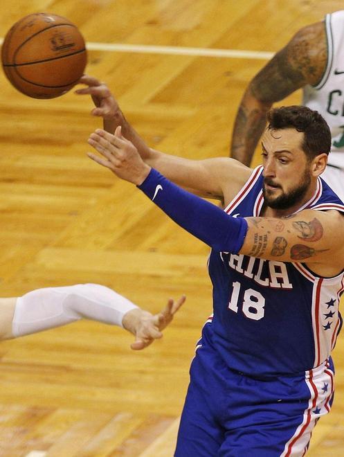 Belinelli non basta a Philadelphia 