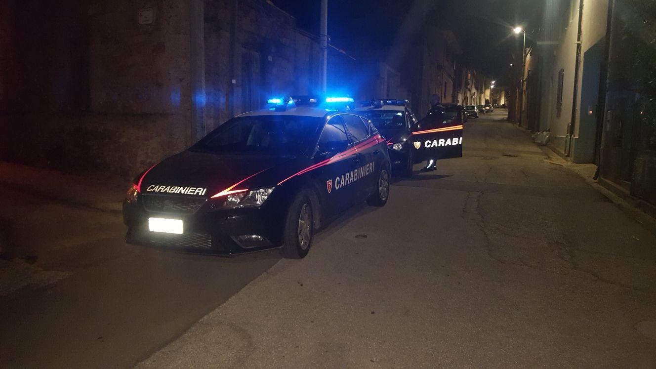 Litiga in famiglia e spara in aria con un tubo fucile: arrestato